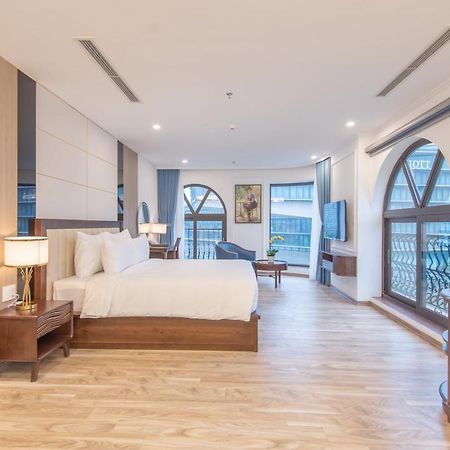 Reyna Luxury Hotel & Spa Hanoi Buitenkant foto