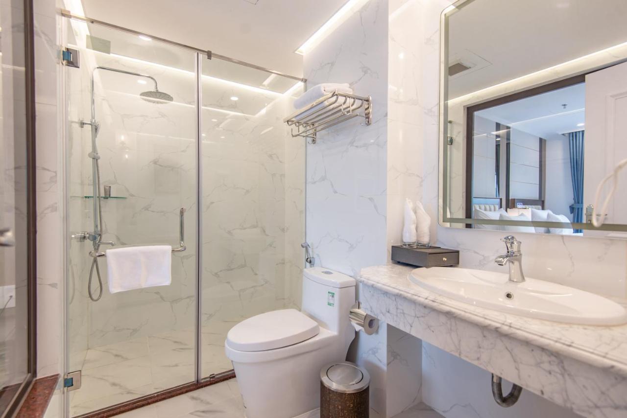 Reyna Luxury Hotel & Spa Hanoi Buitenkant foto