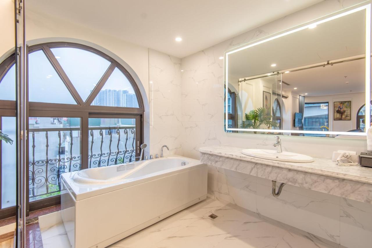 Reyna Luxury Hotel & Spa Hanoi Buitenkant foto