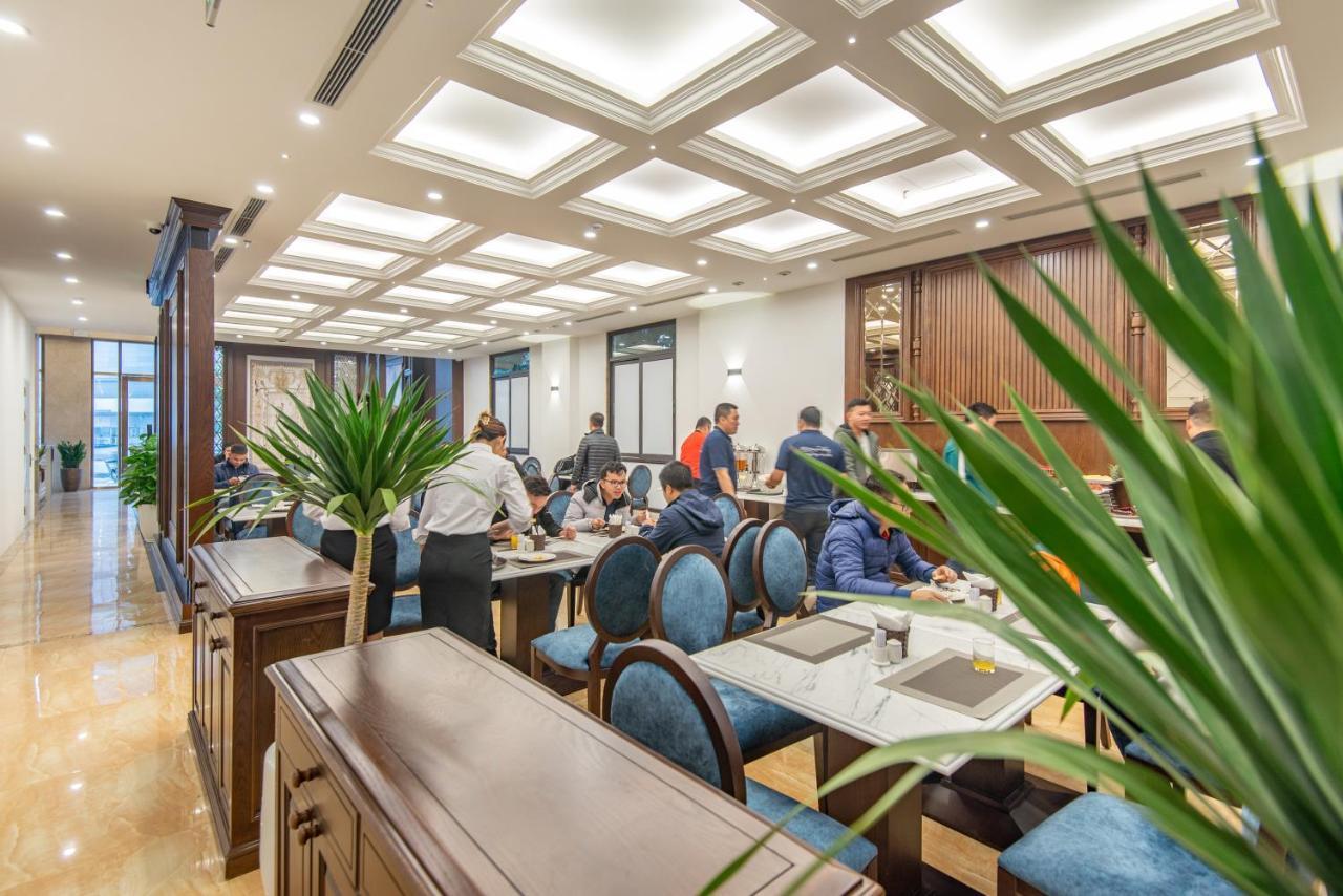 Reyna Luxury Hotel & Spa Hanoi Buitenkant foto