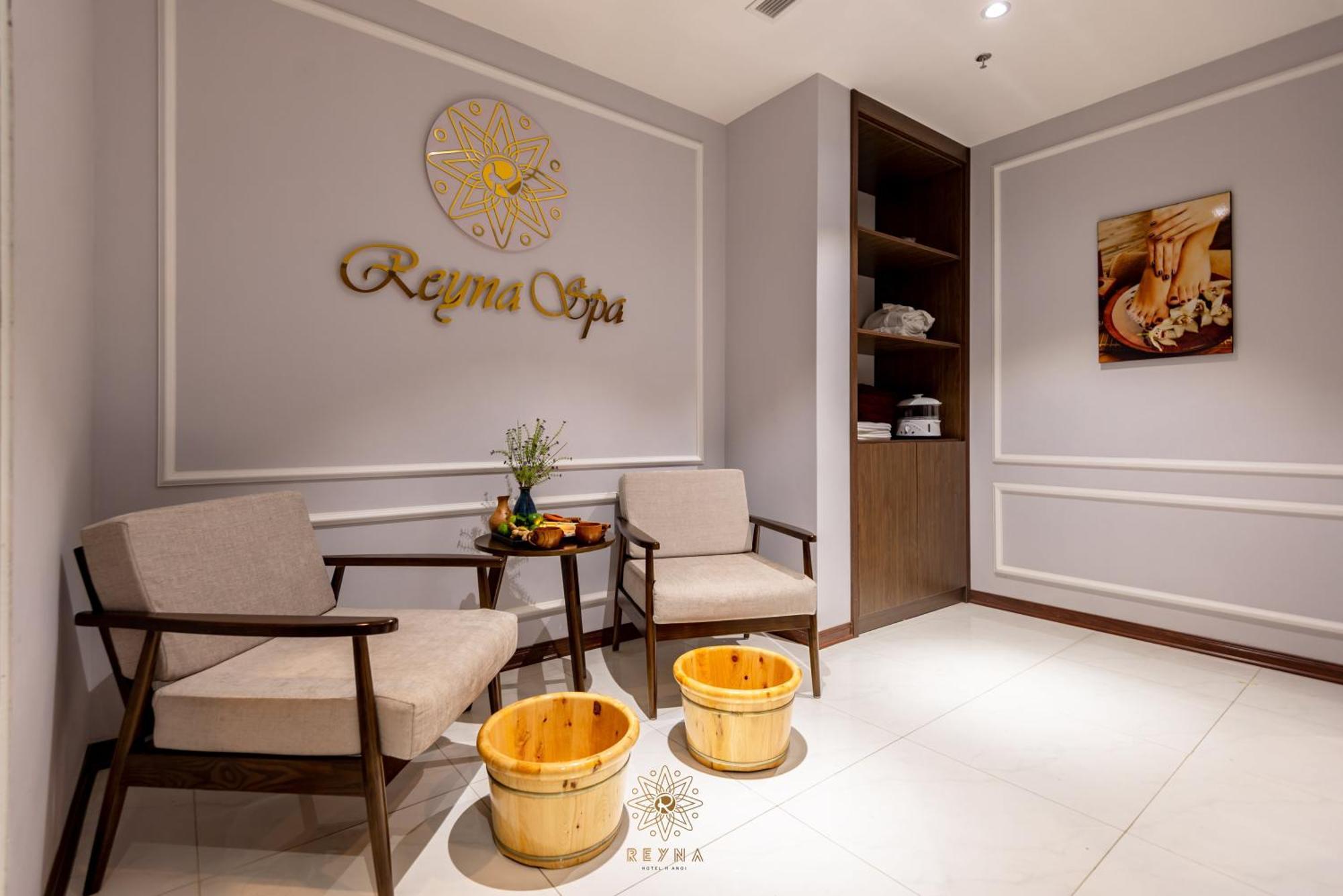 Reyna Luxury Hotel & Spa Hanoi Buitenkant foto