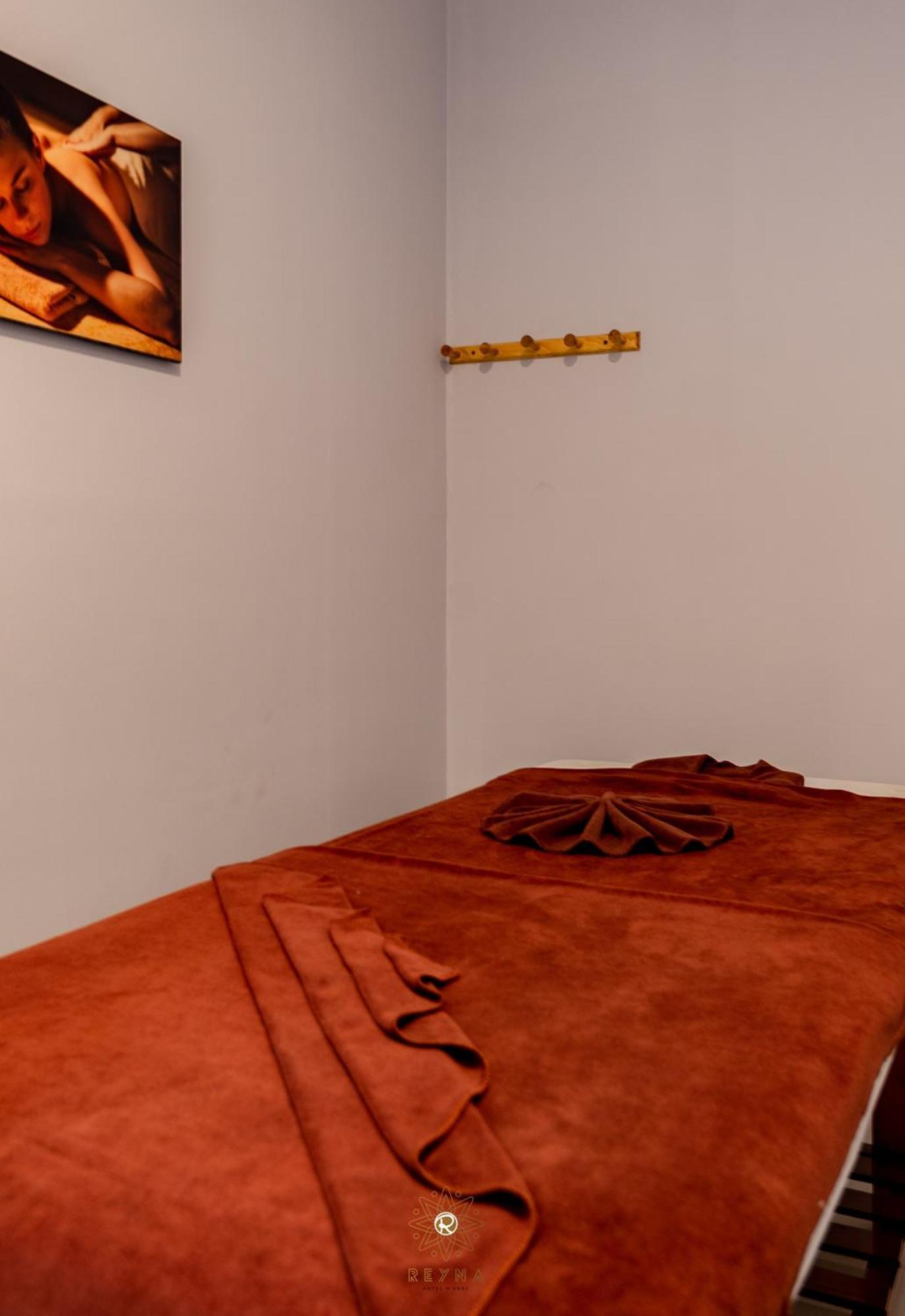 Reyna Luxury Hotel & Spa Hanoi Buitenkant foto